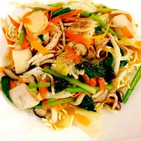 Hình ảnh Mì xào giòn chay