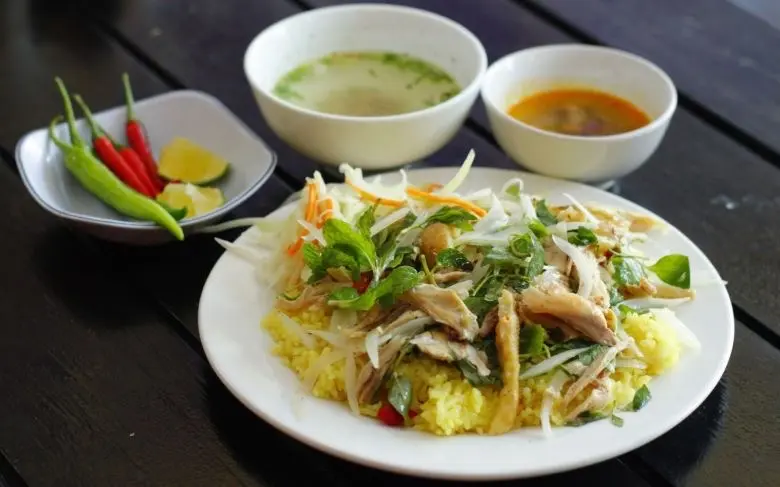 Hình ảnh cơm gà ta Quãng Ngãi (em bé)