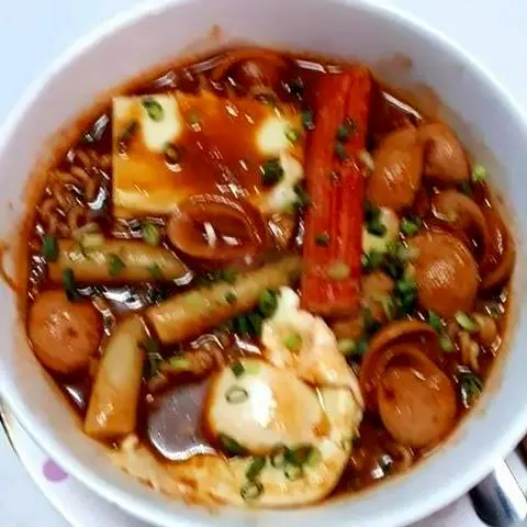 Hình ảnh Mì Hàn tok thập cẩm