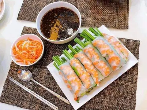 Hình ảnh 5 GỎI CUỐN TÔM THỊT+ BÚN + RAU THƠM ĐỦ LOẠI + TƯƠNG ĐẬU