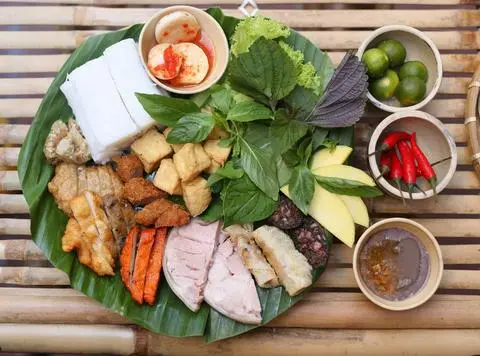 Hình ảnh Tá lả nhỏ 8 món (1 người) + 1ly TẮC XÍ MUỘI 
