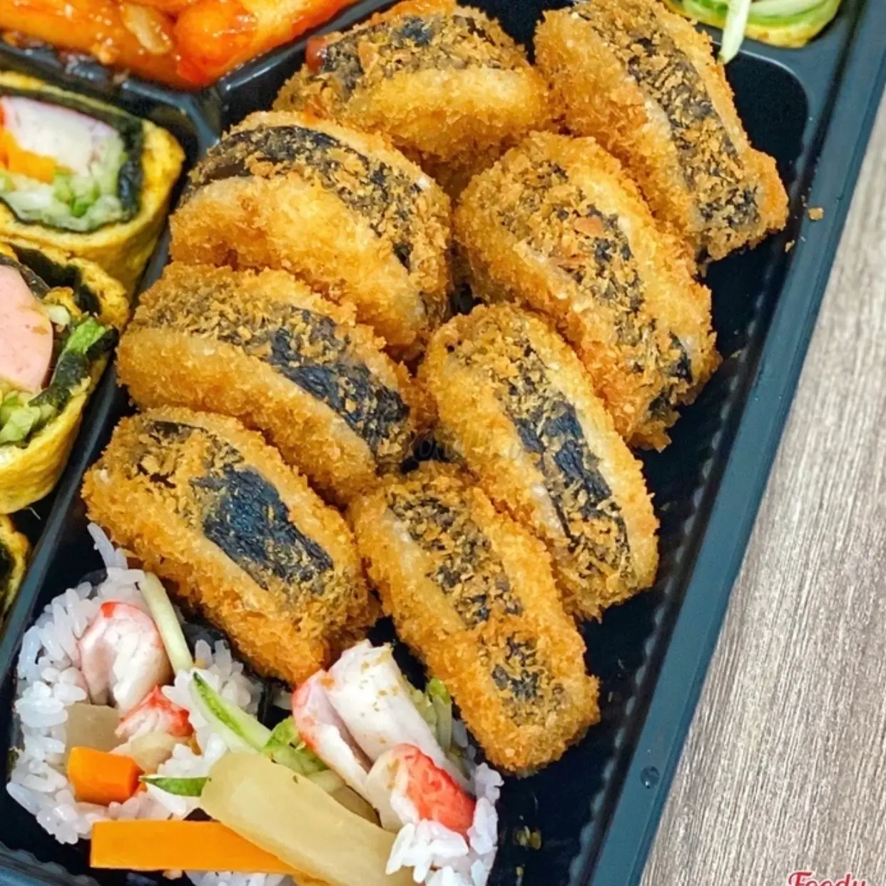 Hình ảnh Kimbap thập cẩm chiên