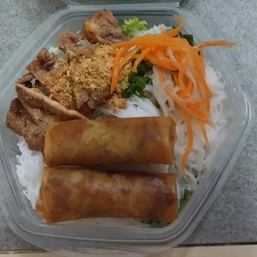 Hình ảnh bún thịt nướng chã giò