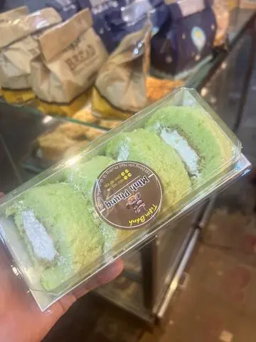 Hình ảnh bông lan lá dứa cuộn kem
