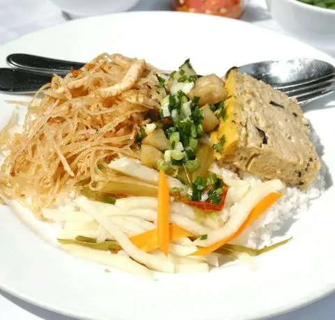 Hình ảnh Cơm bì chả