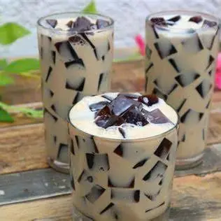 Hình ảnh Sương sáo sữa tươi + phổ tai + hạt é
