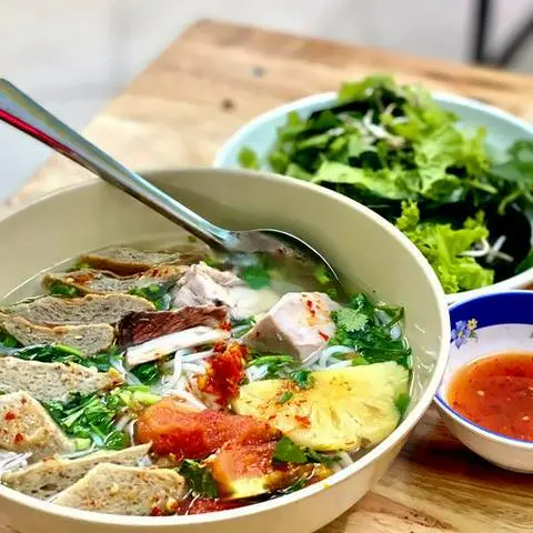 Hình ảnh Bún cá tươi kèm chả cá Nha Trang