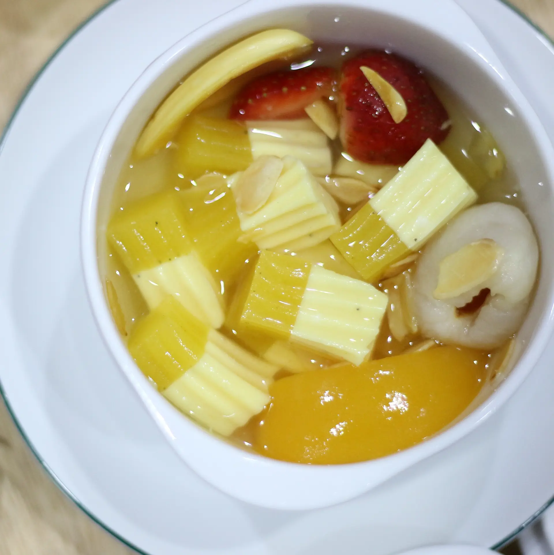 Hình ảnh Chè Khúc Bạch Chanh Dây