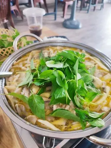 Hình ảnh Lẩu Gà Lá É Nhỏ ( 1-2 người)