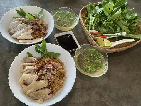 Hình ảnh Phở Khô Gia Lai Đùi Gà