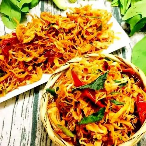 Hình ảnh Khô gà lá chanh 300gram