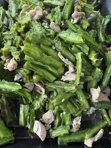 Hình ảnh Cơm đậu rồng xào thịt