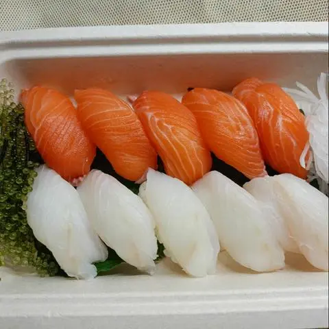 Hình ảnh Sushi Cá hồi+ Cá tuyết úc - 10pc