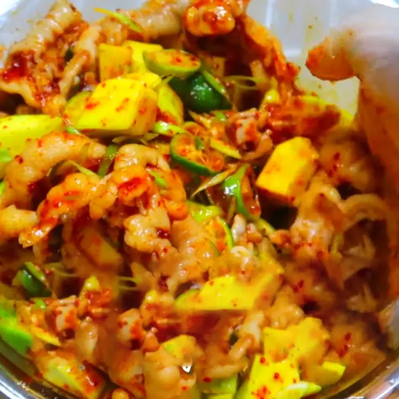 Hình ảnh Chân gà không xương sốt Thái( phần vừa) 