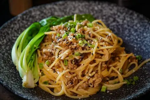 Hình ảnh Hủ tíu khô (cay)