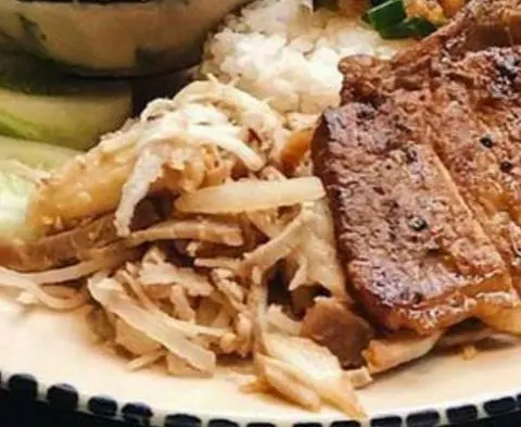 Hình ảnh Cơm tấm sườn Bì - canh rong biển
