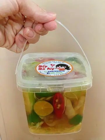 Hình ảnh Chân gà sả tắc 