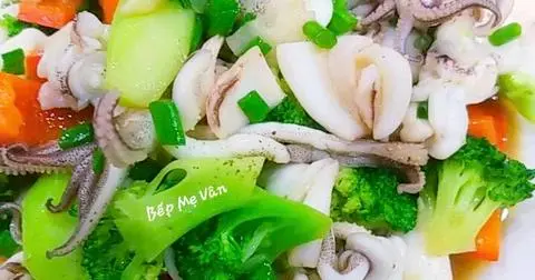 Hình ảnh Bông cải xanh xào bò 