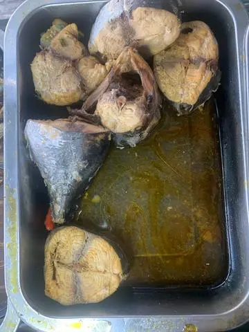 Hình ảnh Cơm cá ngừ kho cà