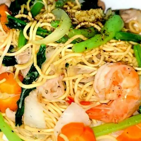 Hình ảnh Mì xào tôm thịt ( mì gói )