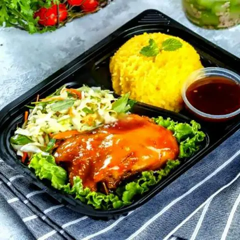 Hình ảnh CƠM GÀ SỐT ME NHỎ