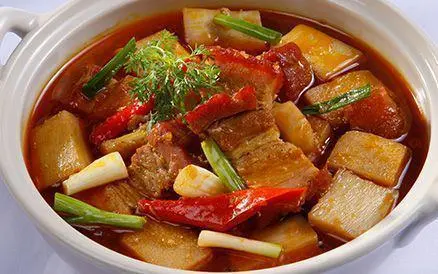 Hình ảnh Cơm heo quay xào dưa cải +canh