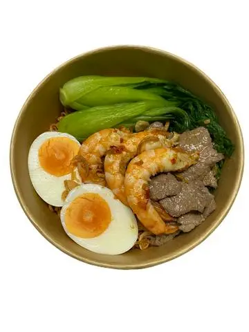 Hình ảnh Mì trộn thập cẩm tôm thịt