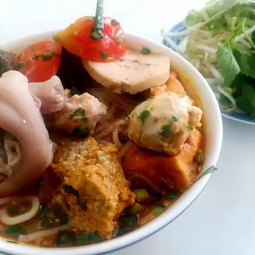 Hình ảnh Bún riêu giò