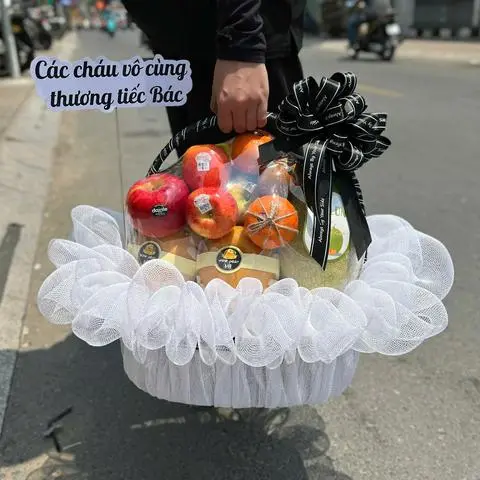 Hình ảnh Giỏ kính viếng trái cây nhập khẩu ( sz19 )