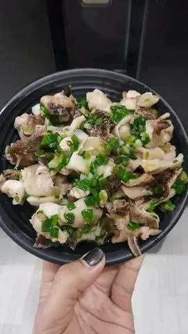 Hình ảnh Ốc giấy cháy mỡ hành