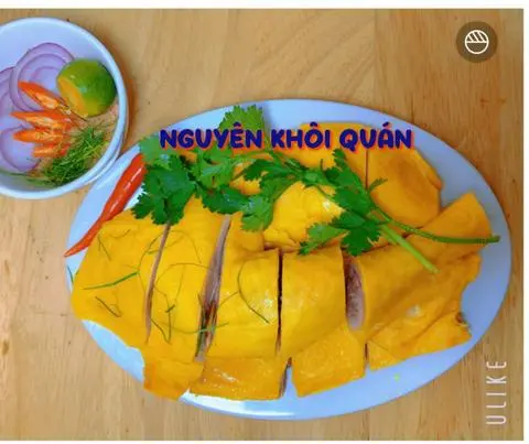 Hình ảnh gà ủ muối 1/2 con ( ăn mát) + sốt chấm