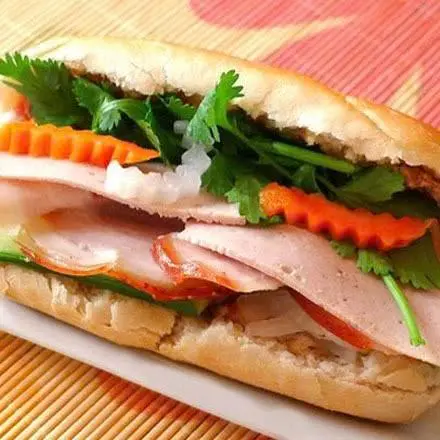 Hình ảnh Bánh Mì Ổ To Nhiều Nhân- Siêu Phẩm - Hương Vị Xưa tặng kèm 2 miếng Chả