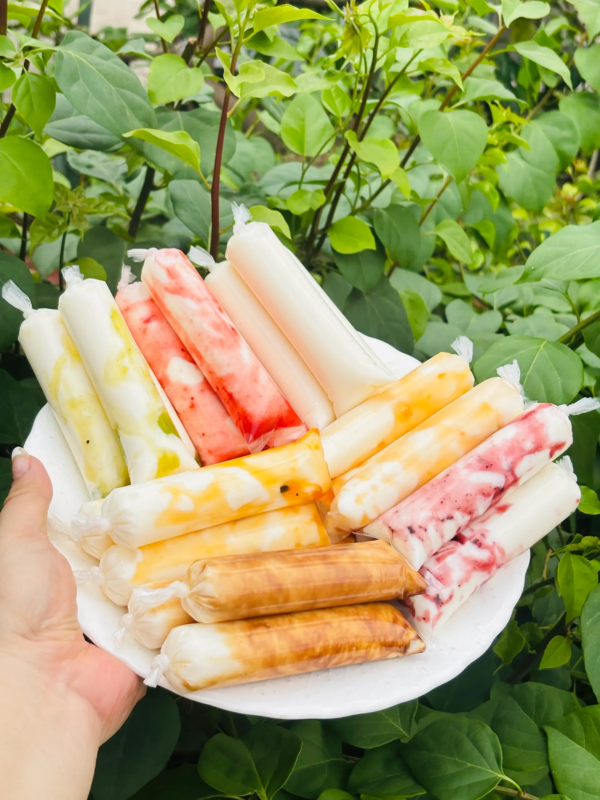 Hình ảnh Combo 10 Túi Sữa Chua Ít Ngọt - Ăn Vặt Tuổi Thơ