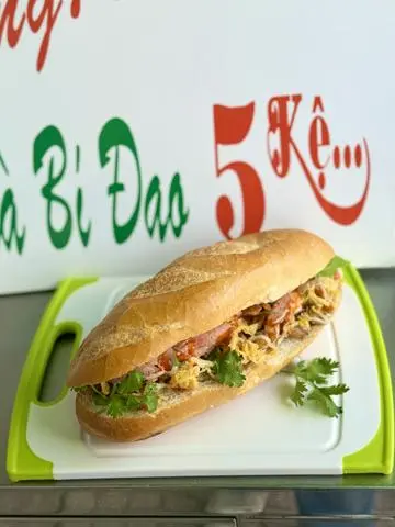 Hình ảnh Bánh mì thập cẩm