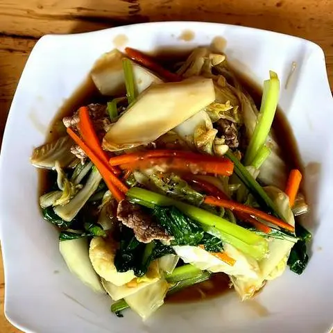 Hình ảnh Cơm chiên bò xào rau 