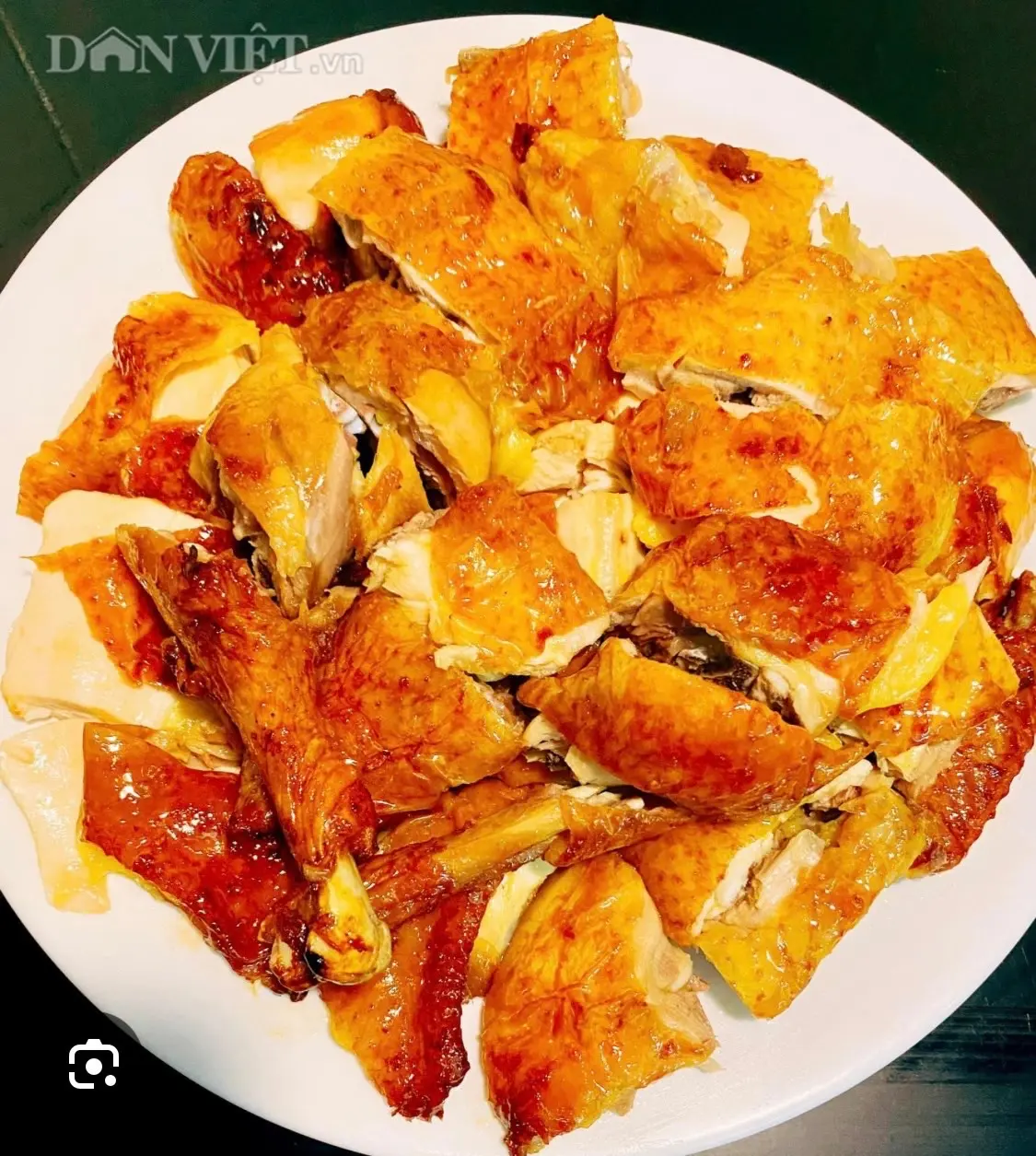Hình ảnh combo Gà nướng mật ong + 4 cái bánh bao cắt nhỏ + nước chấm gia truyền