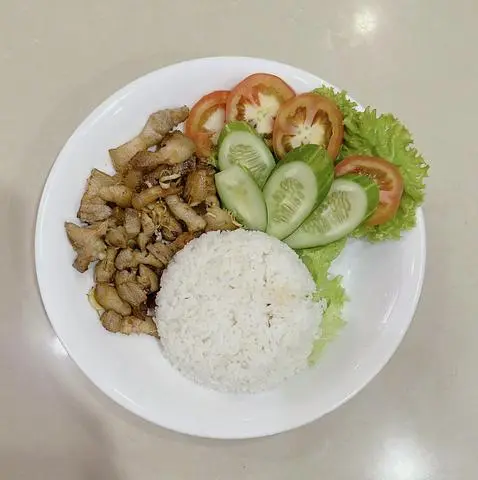 Hình ảnh Cơm Thịt Heo Chiên Sả Ớt