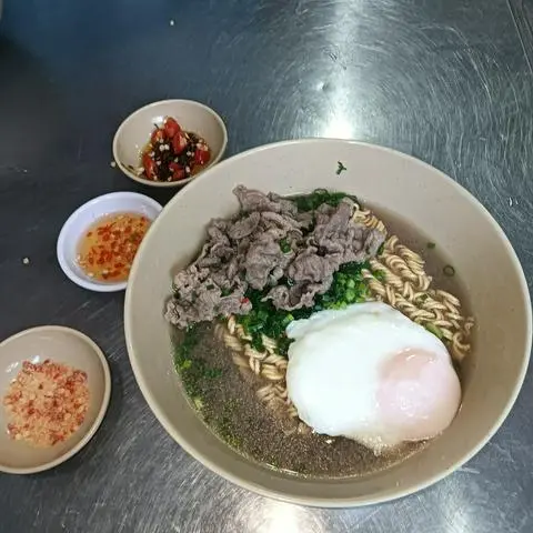 Hình ảnh Mì Nước Bò Trứng