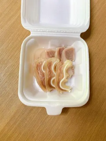 Hình ảnh Tai heo luộc 
