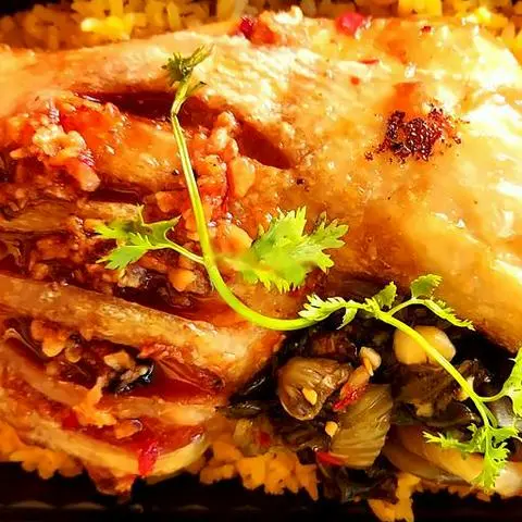 Hình ảnh Cơm gà mắm tỏi