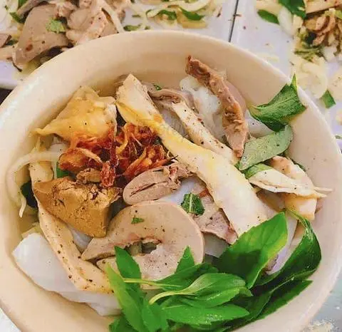 Hình ảnh Bánh ướt Lòng, Gà xé