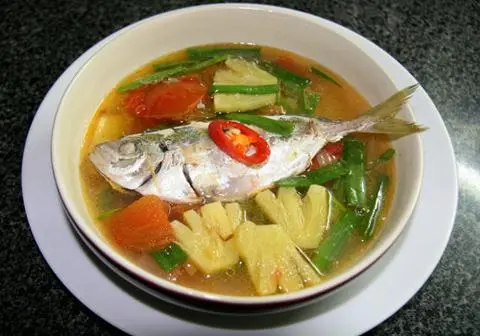 Hình ảnh Cơm Cá Bạc Má Nấu Canh Thơm Cà