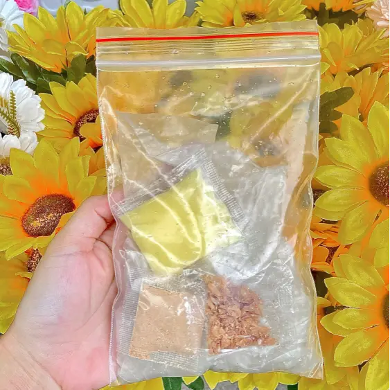 Hình ảnh Bánh tráng phơi sương muối bơ hành phi