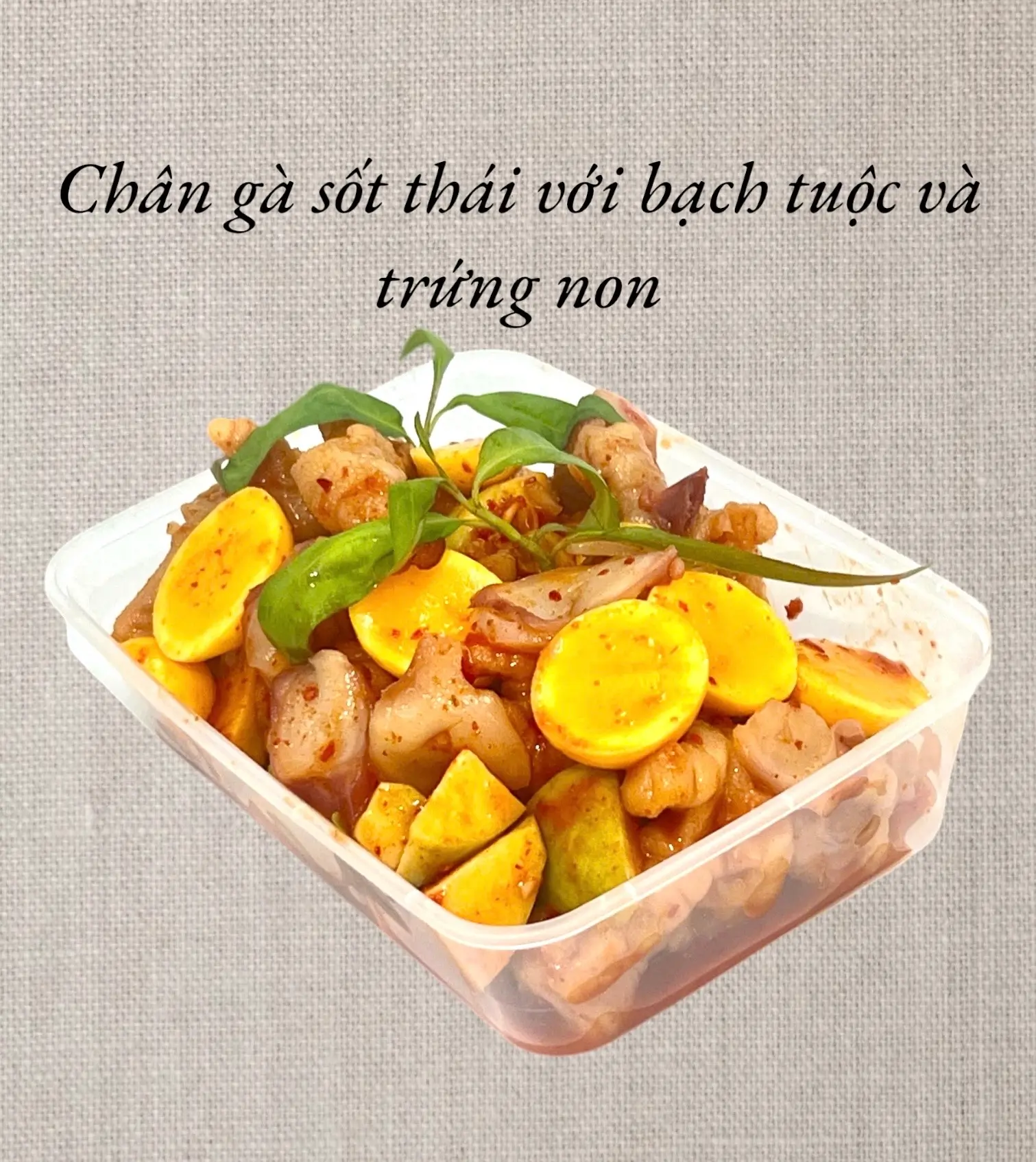 Hình ảnh Mix chân gà rút xương với bạch tuộc & trứng non (size L)