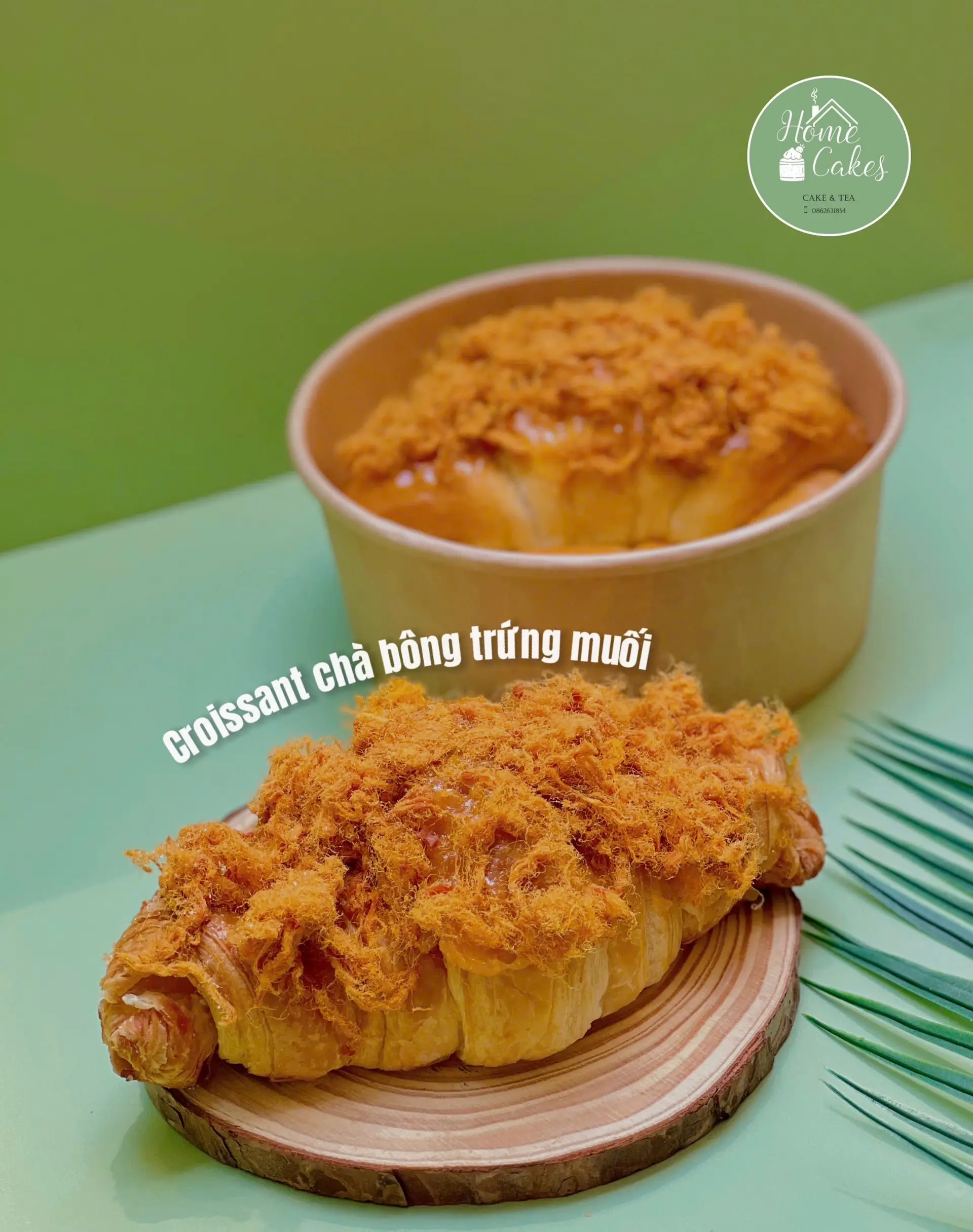 Hình ảnh Croissant chà bông trứng muối