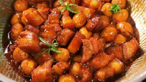 Hình ảnh Thịt kho trứng cút 