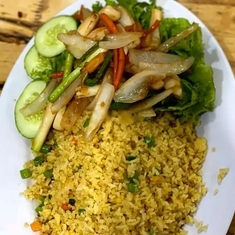 Hình ảnh Cơm chiên mực chiên nước mắm