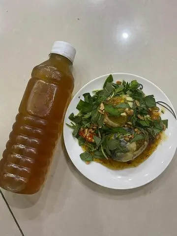 Hình ảnh Compo 2 Trứng Vịt Chiên Nước Mắm + 1 Chai La Hán Quả