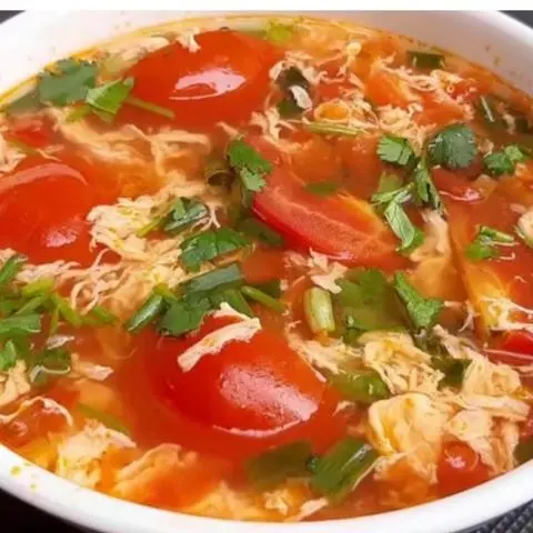 Hình ảnh canh cà chua + trứng + thịt xay 