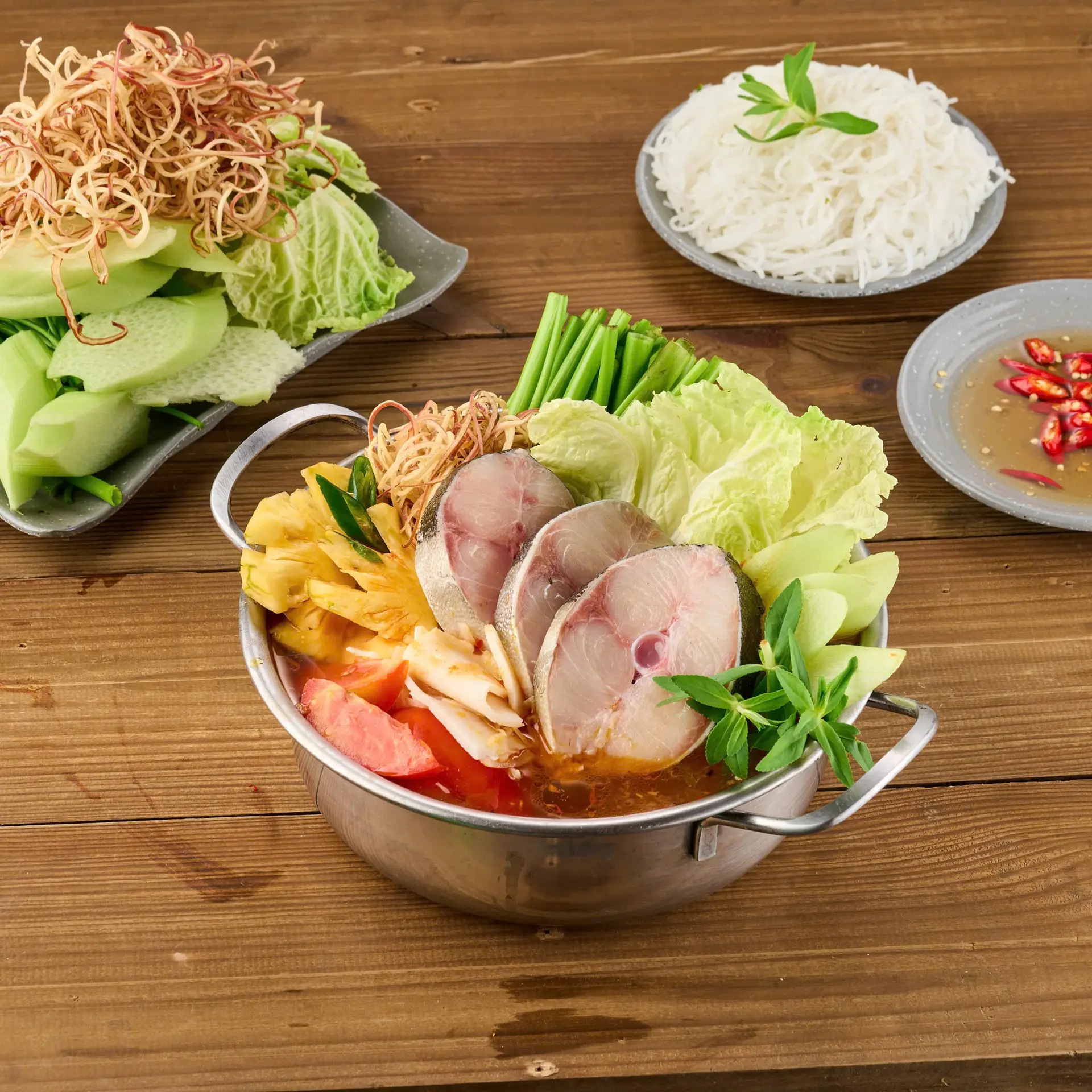 Hình ảnh Lẩu Cá Bớp Măng Chua Vị Thái (Vừa)